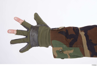 Photos Robert Watson Navy Seal Green gloves hand 0006.jpg